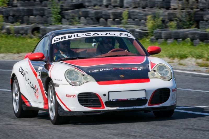 go racing Jazda Porsche 911 Carrera : Ilość okrążeń - 1, Tor - Tor Olsztyn, Usiądziesz jako - Kierowca