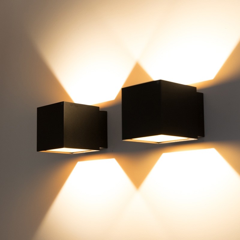 QAZQA Zestaw 2 designerskich kinkietów czarno-złotych w tym LED - Caja