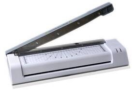 Peach Laminatory 3v1 PBP420 A3 vestavěná řezačka a zastřihovač rožků 511057)