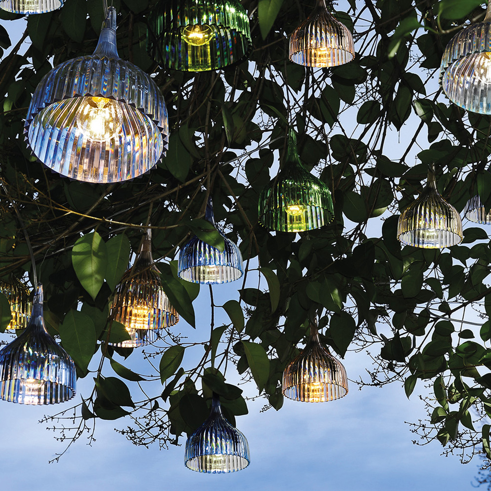 Kartell - lampa wisząca z LED, przezroczysta