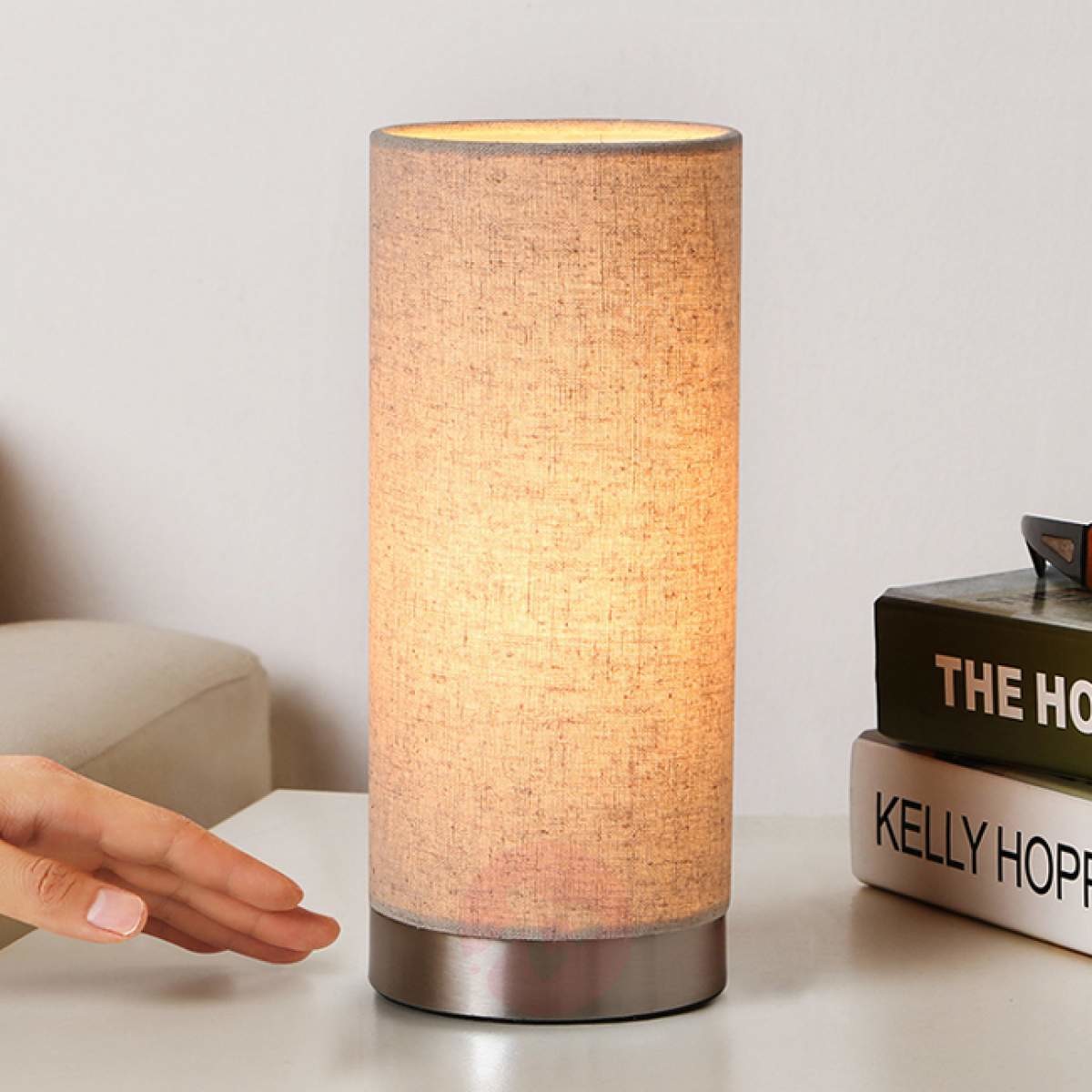Lampenwelt Kremowa lampa stołowa Ronja z tkaniny