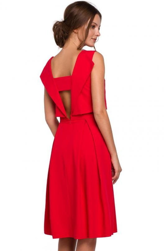 SukienkiShop Elegancka rozkloszowana sukienka eksponująca plecy - SukienkiShop