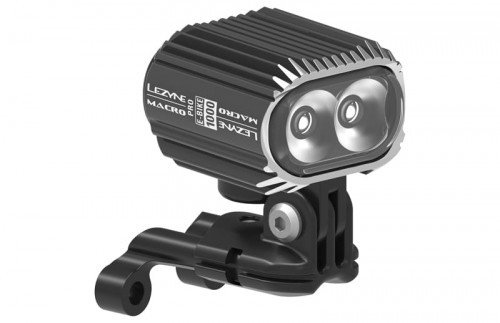 LEZYNE Lampka przednia EBIKE MACRO DRIVE 1000 1000 lumenów, AUTO DAY/NIGHT SENSOR pod napęd elektryczny, kabel 130cm czarna (NEW) A-LZN-1-LED-EMACR-V104S
