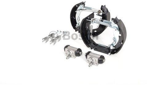 BOSCH Zestaw szczęk hamulcowych z cylinderkami 0 204 114 591