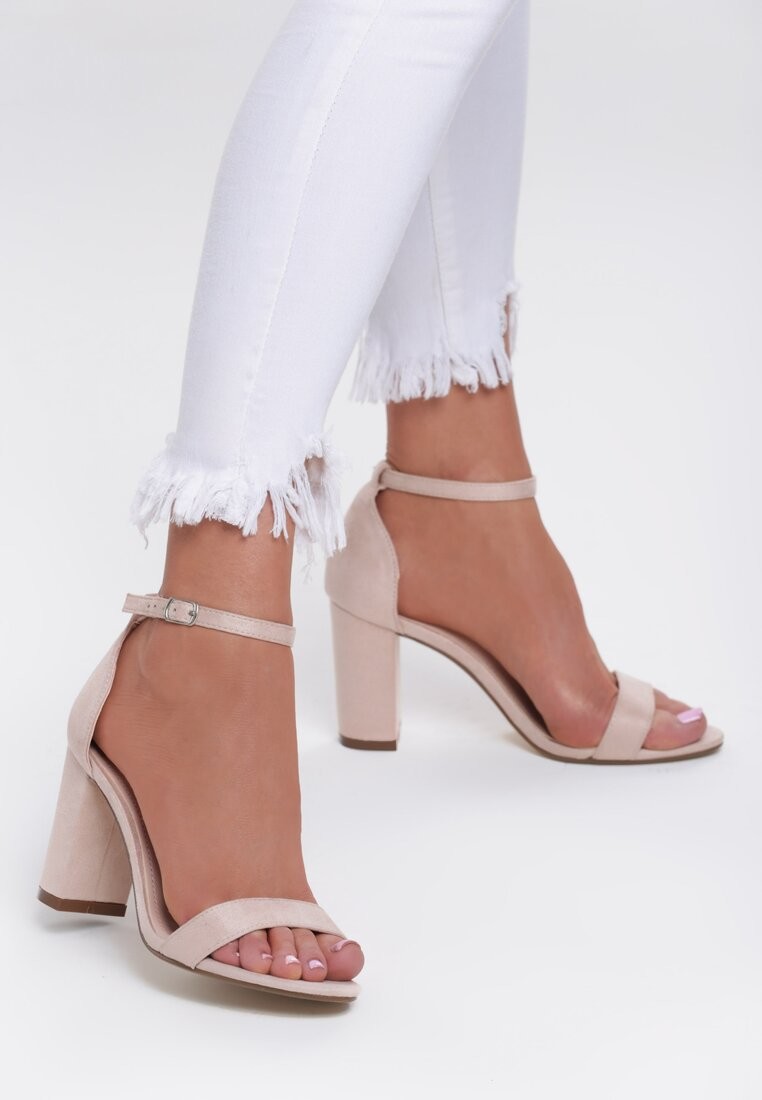 Renee Beżowe Zamszowe Sandały Bargaining