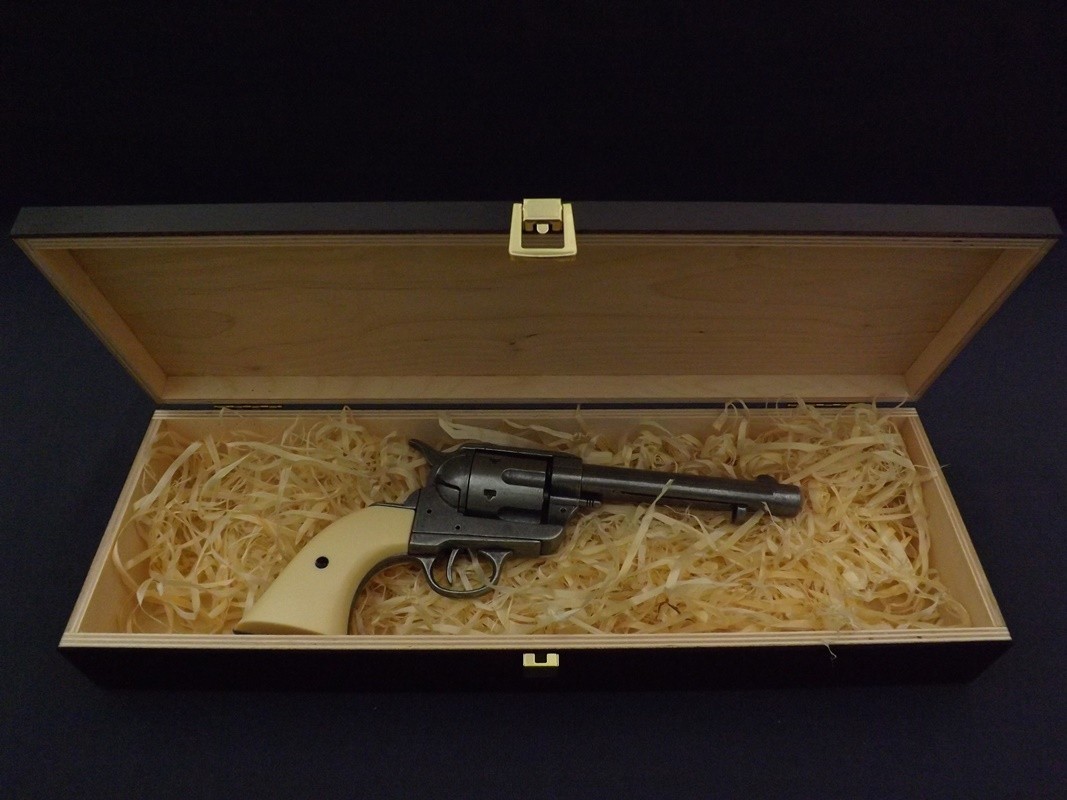 Denix SA REPLIKA REWOLWER PEACEMAKER S.COLT W PUDEŁKU MODEL 1150G+P02 1150G+P02