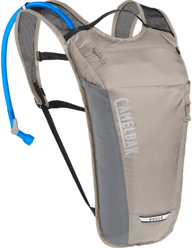 Camelbak Rogue Light Hydration Backpack 5l+2l, szary/srebrny 2021 Plecaki rowerowe 3090719