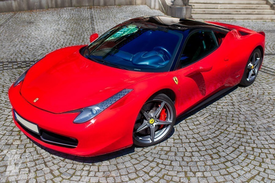 Jazda Ferrari F458 Italia Koszalin kierowca II okrążenia TAAK_JFFK2