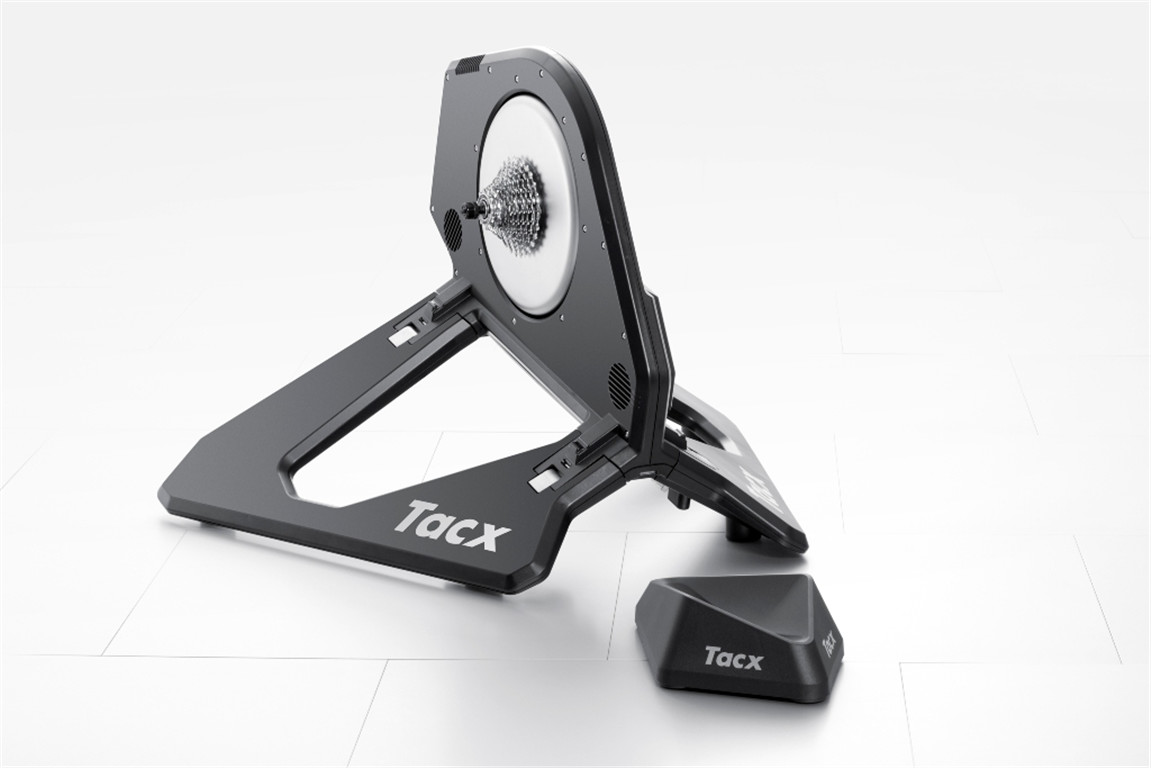 Tacx Trenażer Neo Smart T2800 / Komunikacja z komputerem: tak T2800