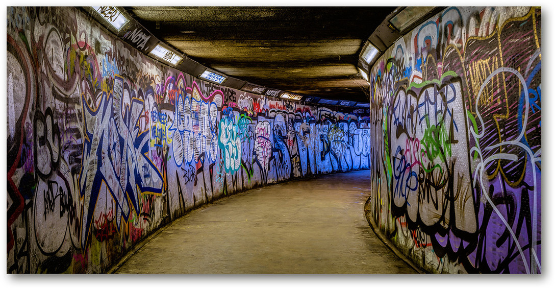 Foto obraz szkło akryl Graffiti w metrze