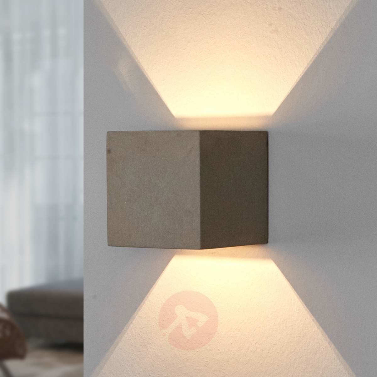 Betonowa prostokątna lampa ścienna Jayden