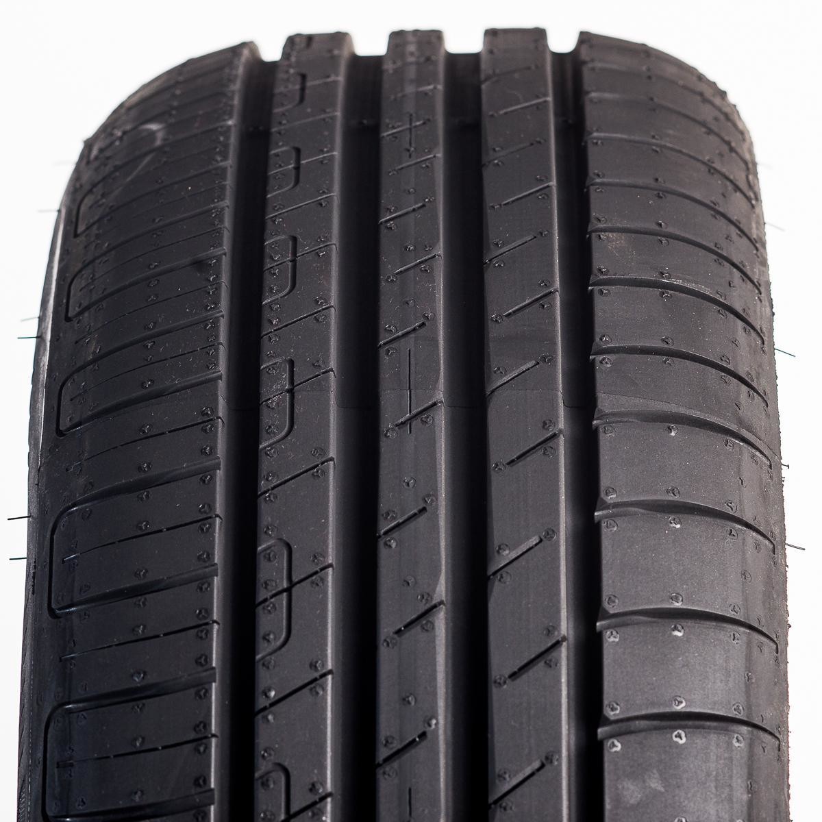 Goodyear EfficientGrip Performance 225/55R17 101Y