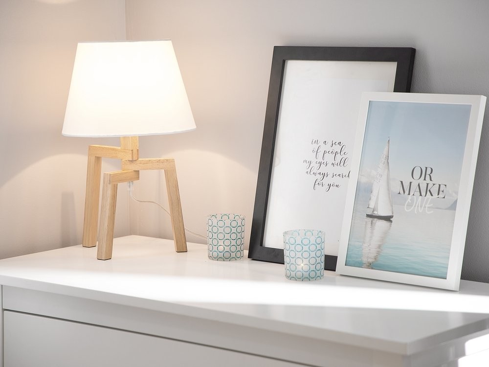 Beliani Lampa stołowa biała 42 cm NALON
