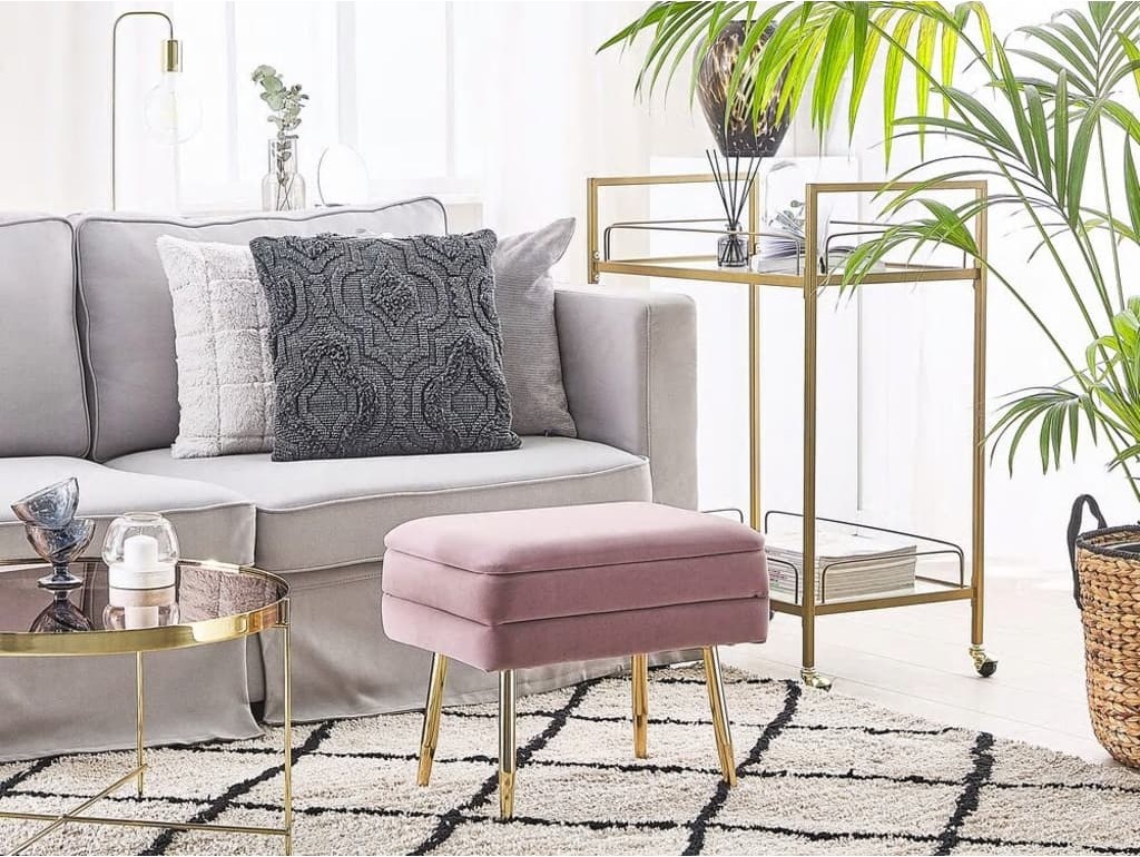 Beliani Ławka z pojemnikiem do sypialni różowa ODESSA