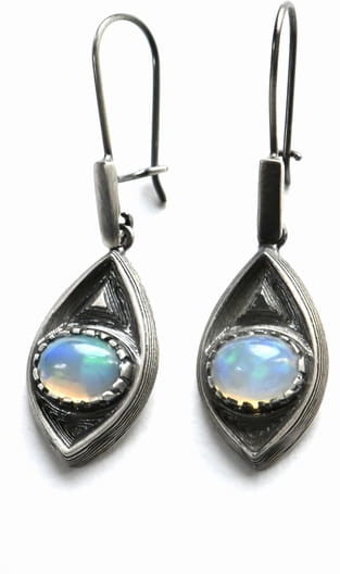 Venus Galeria Opalizujące oko - kolczyki srebrne z opalem na biglu