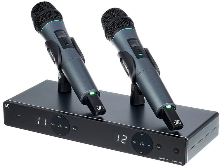 Sennheiser XSW 1-835 DUAL-A - 2-channel wireless system for singers and presenters. Stable UHF band, built-in antennas and streamlined interface. 72412