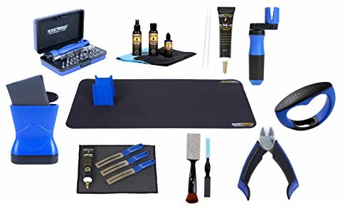 MusicNomad MusicNomad MN290 Ultimate At Home Guitar and Bass Work Station MN290