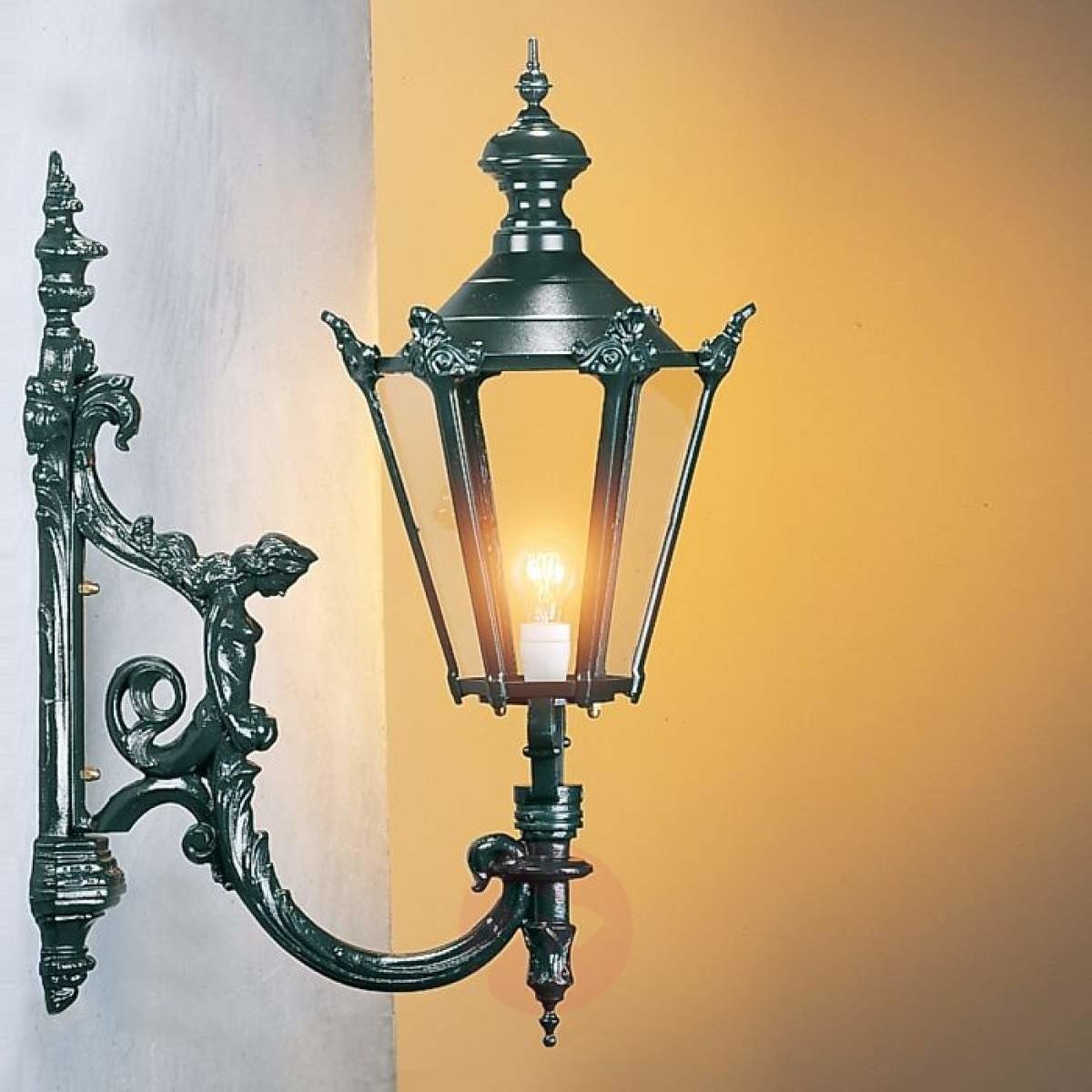 K. S. Verlichting B. V. Zewnęrzna lampa ścienna Charles, zielona