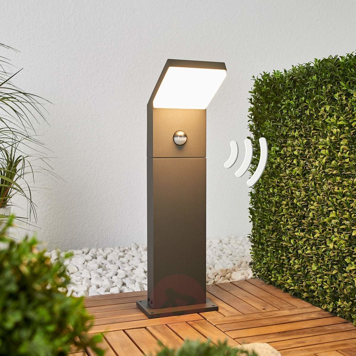 LAMPENWELT.COM Yolena, słupek ogrodowy LED z czujnikiem, 60 cm