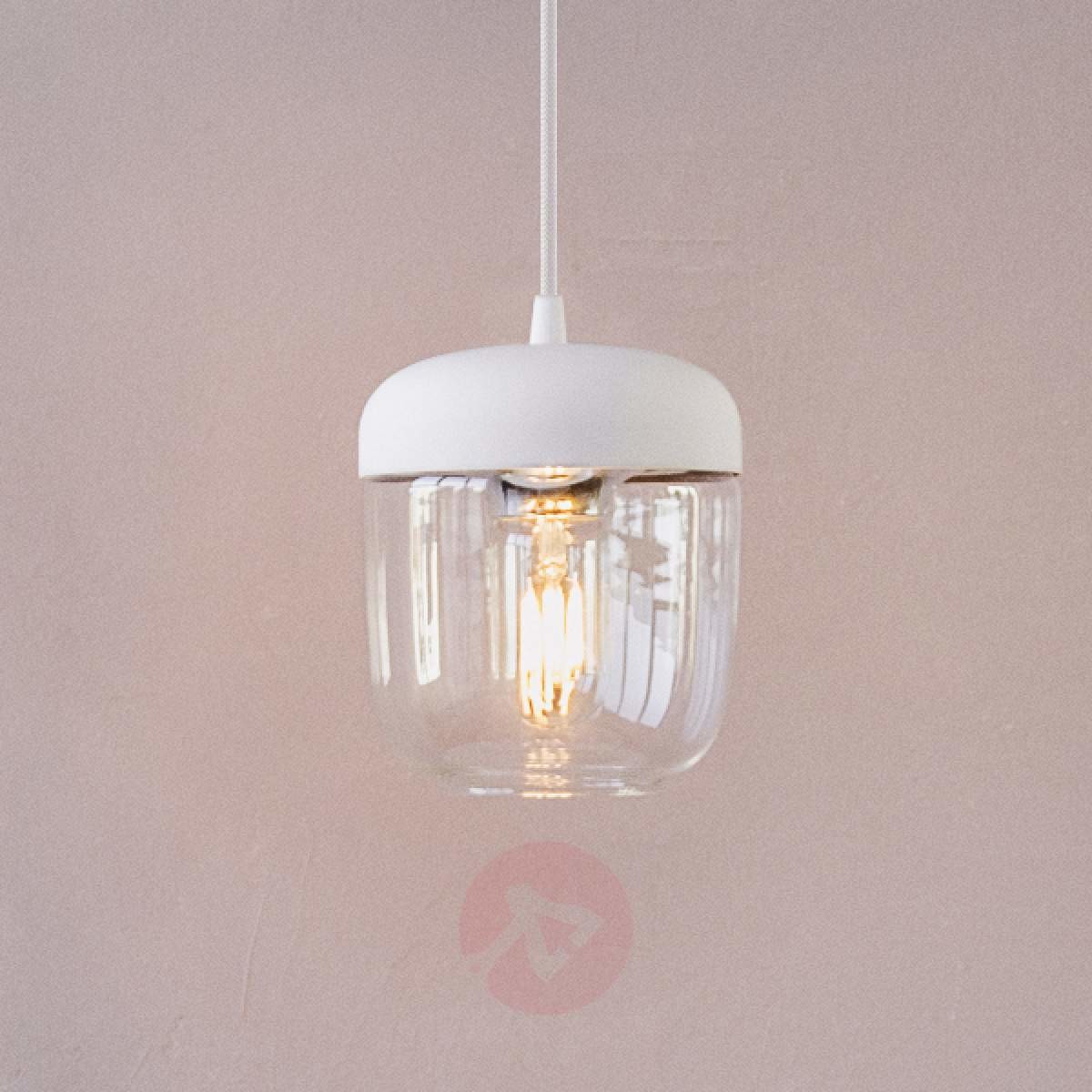 Vita Copenhagen Designerska lampa wisząca Acorn, biała i mosiężna