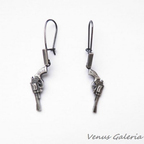 Kolczyki srebrne - Rewolwery czarne na biglach 1934