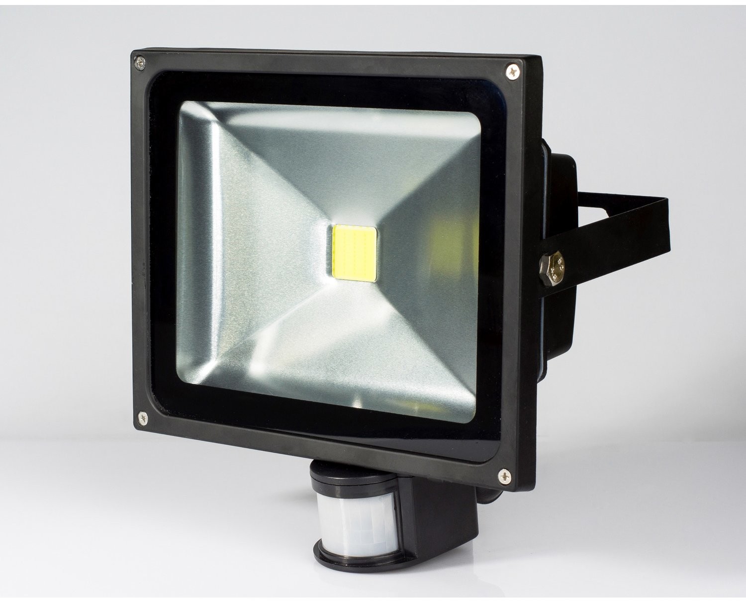 Volteno Naświetlacz z czujnikiem 30W LED