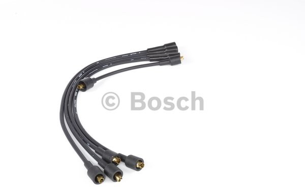 BOSCH Komplet przewodów zapłonowych 0 986 356 732