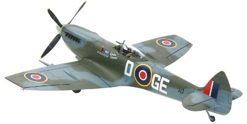 TAMIYA Tamiya 300060321  1: 32 Supermarine SPITFIRE Mk.xvie