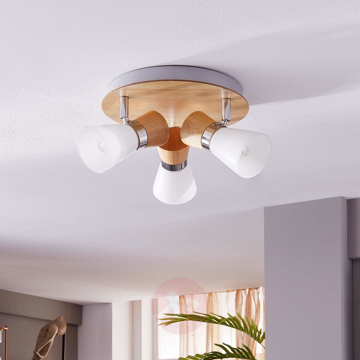 Lampa sufitowa Vivica z drewnianymi elementami