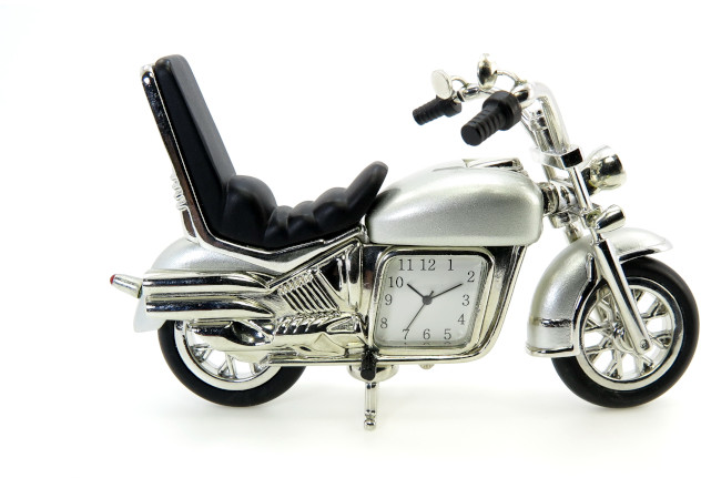Marco Polo SJ Zegar Stojący Motocykl Metalowy Motorcycle Srebrny 12 Cm