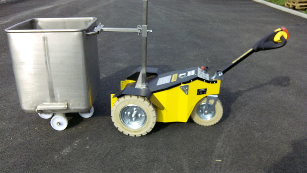 000 Ciągnik holownik elektryczny do transportu wózków maks nośność ciągnika 3000 kg) 00078969 78969-uniw