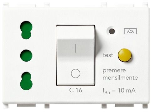 3M Gniazdo 2P+E 16A P17/11 z wyłącznikiem różnicowo-prądowym C16 14283