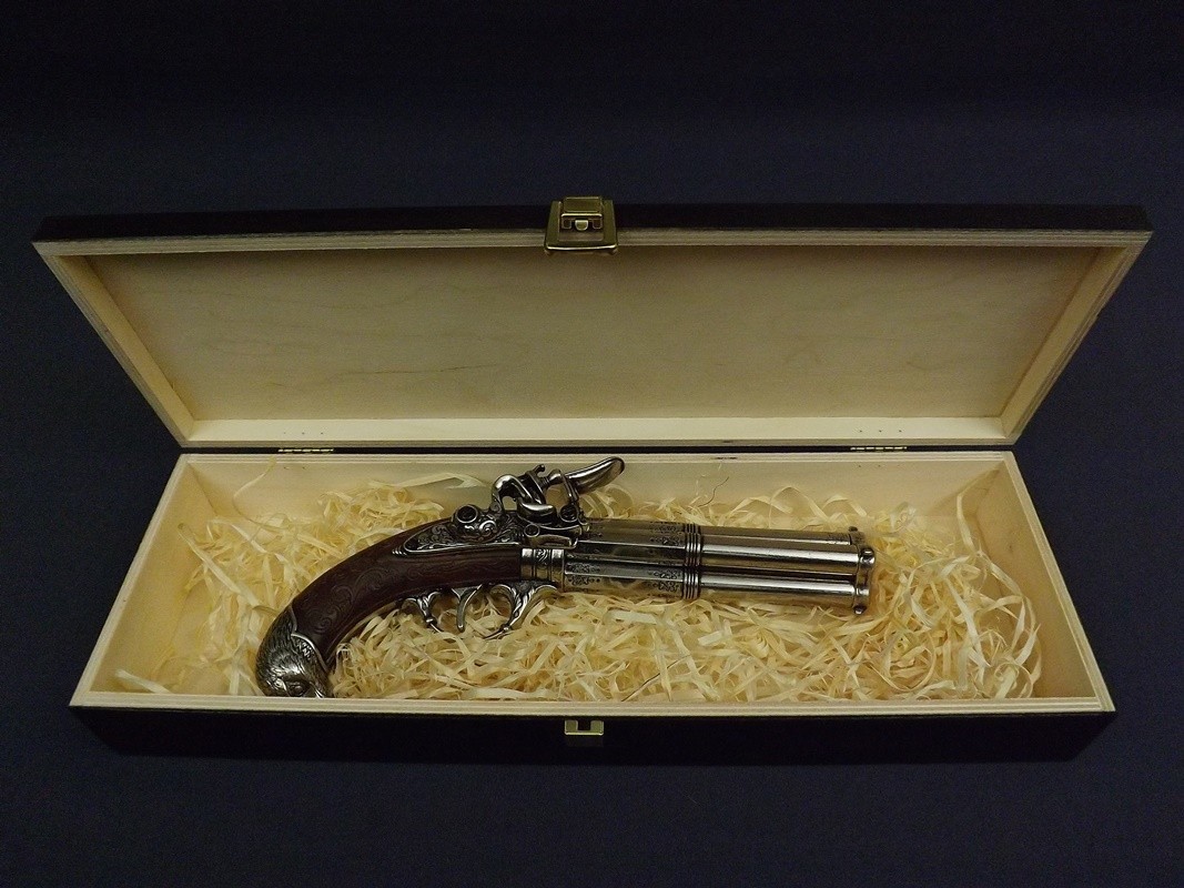 Denix SA REPLIKA TRZY LUFOWY PISTOLET W PUDEŁKU MODEL 1307+P02 1307+P02