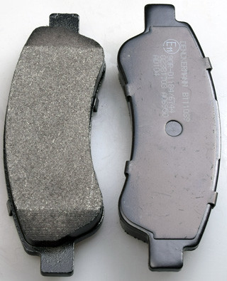 DENCKERMANN Zestaw klocków hamulcowych, hamulce tarczowe B111039 B111039