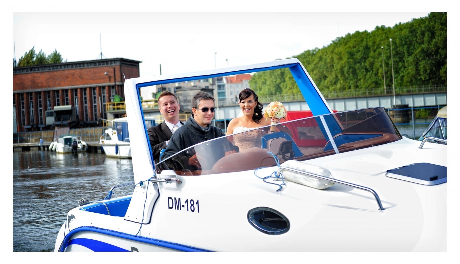 Romantyczny rejs z kolacją i winem dla dwojga  Wrocław P0002223