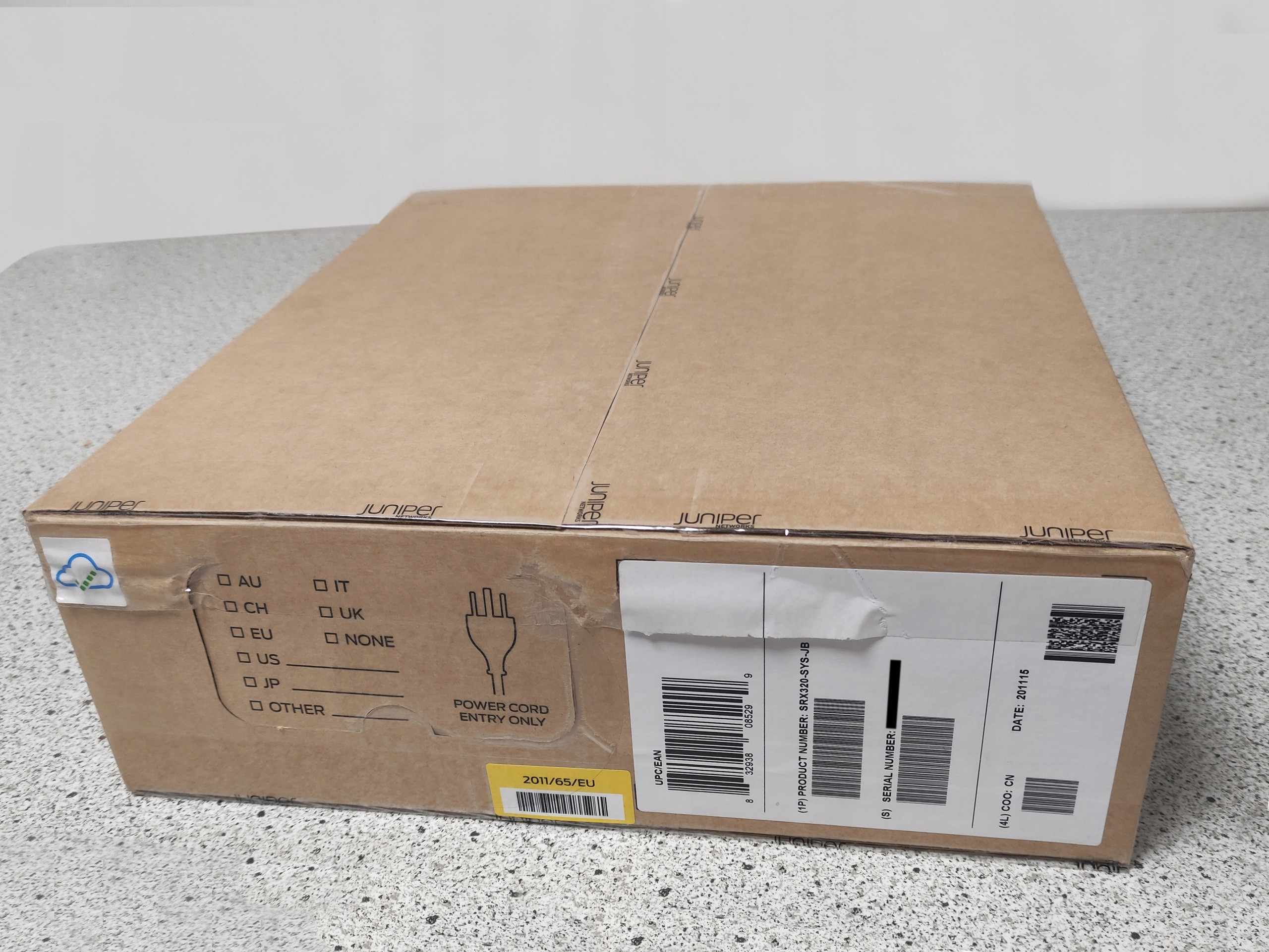 Juniper Nowy SRX320-SYS-JB Firewall