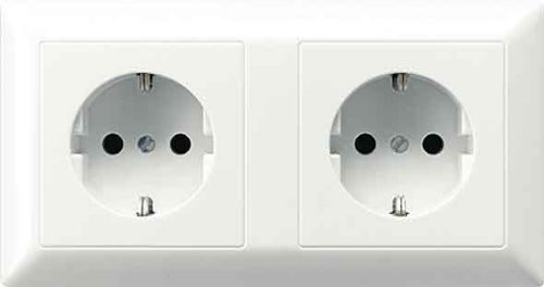 Jung JUNG as523ww kabel czterokanałowy płytkowy gniazdko Schuko  3-krotne AS523WW