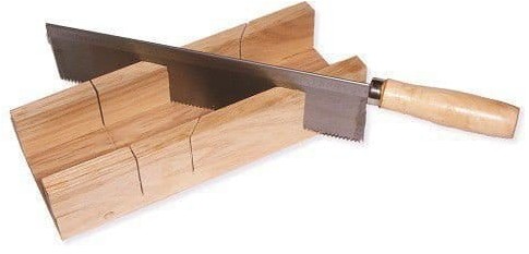 Besttool PIŁA RĘCZNA Z KORYTKIEM UKOŚNICA 250 mm 595000