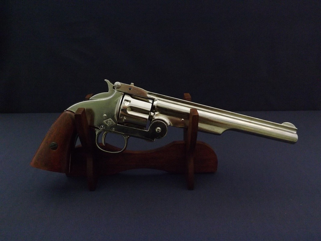 Denix SA REPLIKA REWOLWER SMITH & WESSON NA STOJAKU MODEL 1008NQ+801 1008NQ+801