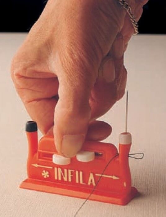 PDS CARE Przyrząd do nawlekania igły INFILA PCG011