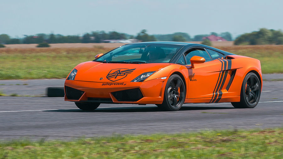 Jazda Lamborghini Gallardo i Nissan GTR - kierowca - Poznań Tor Główny - 2 okrążenia LAMNIS2