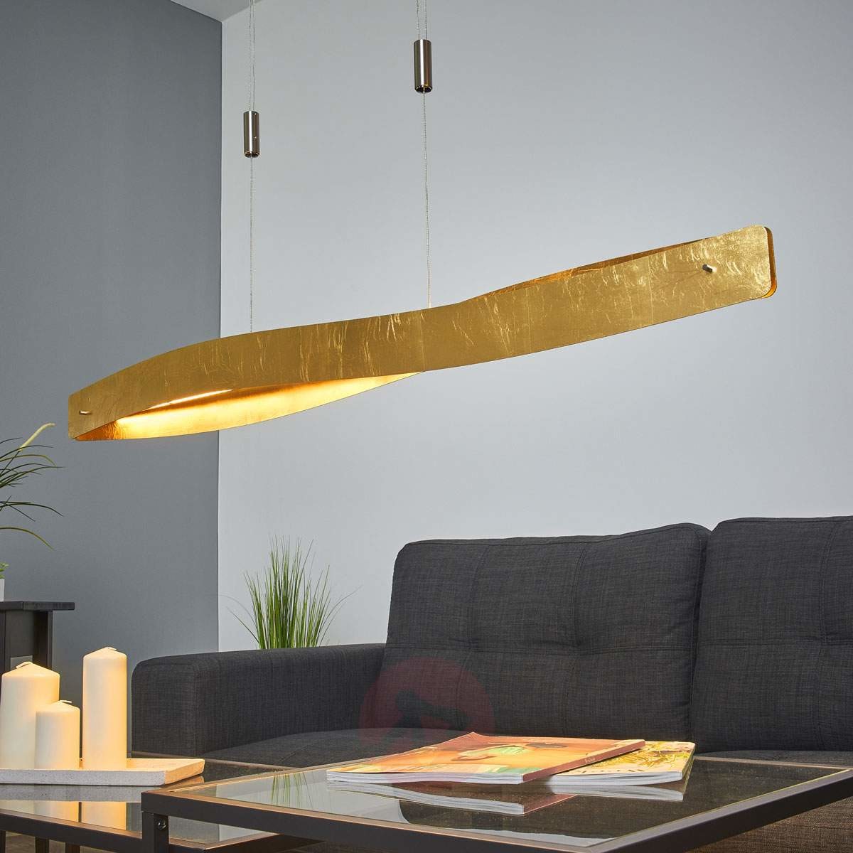Zamaszysta lampa wisząca LED Lian, złota