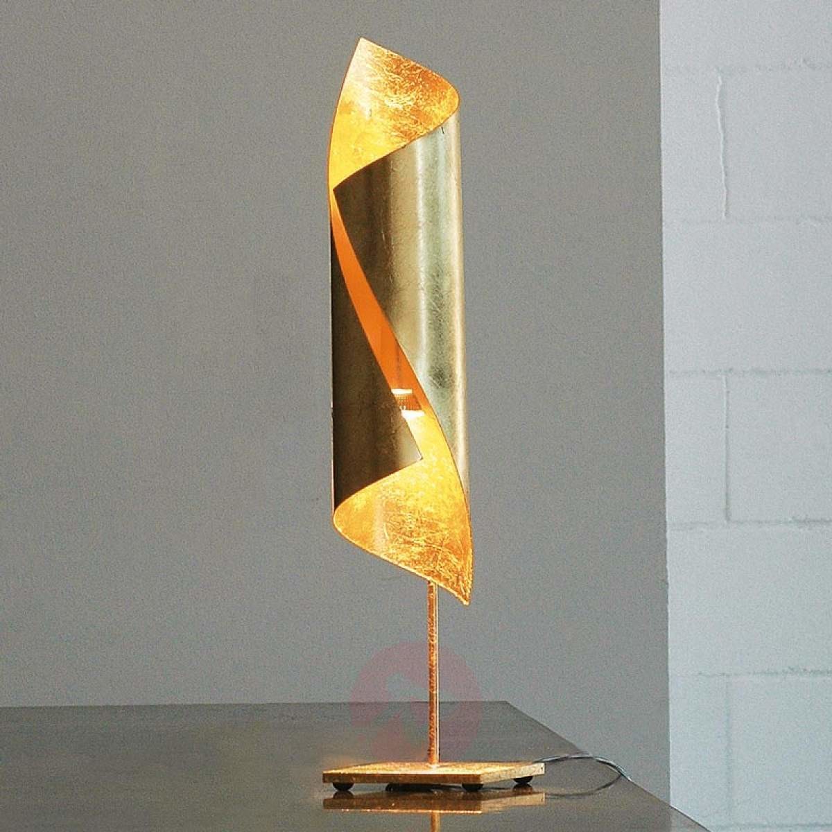 KNIKERBOKER Lampa stołowa Hué, 70 cm wysokości, złoto płatkowe