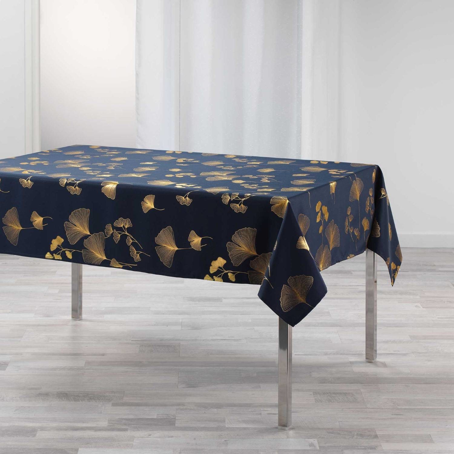 Douceur d'intérieur Douceur dintérieur Obrus na stół prostokątny BLOOMY 150 x 240 cm granatowy 1722661