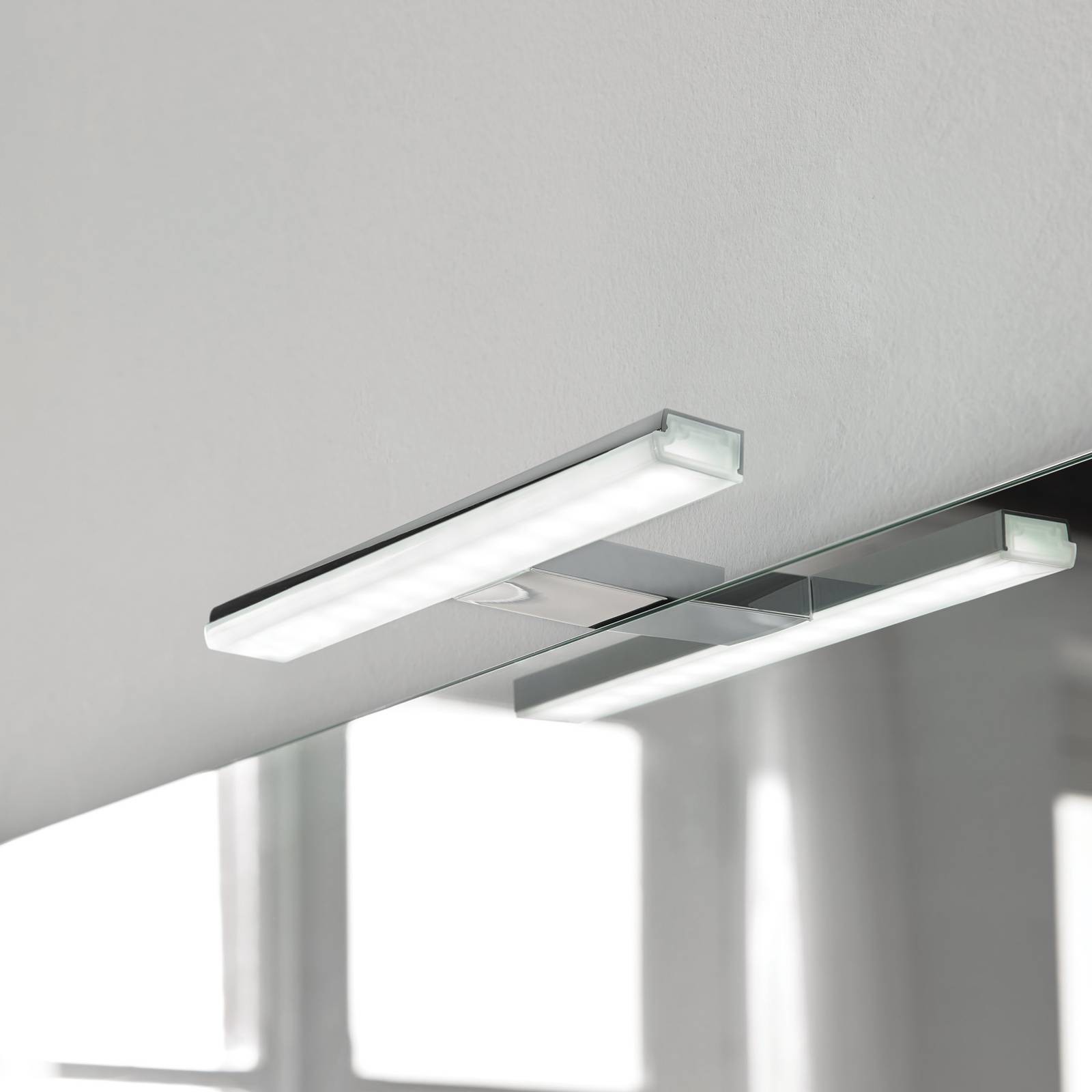 EBIR Oświetlenie lustra LED Pandora, chrom, 30,8 cm
