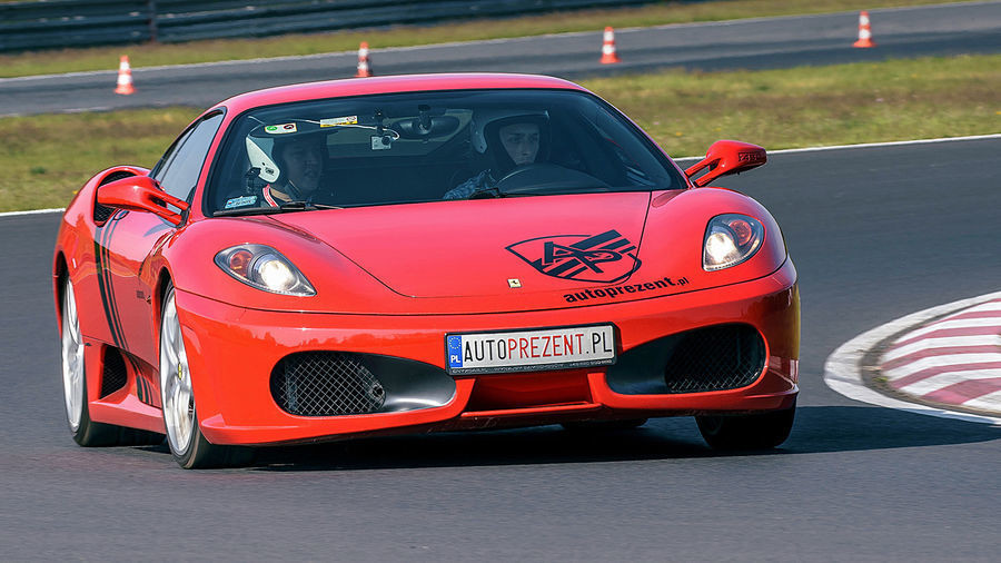 Jazda Ferrari i KTM X-BOW - kierowca - Cała Polska - 4 okrążenia JFKTMCP4