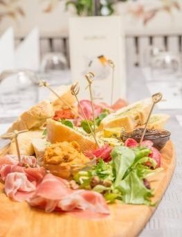 Kolacja dla dwojga  Restauracja Pół na Pół P0005136