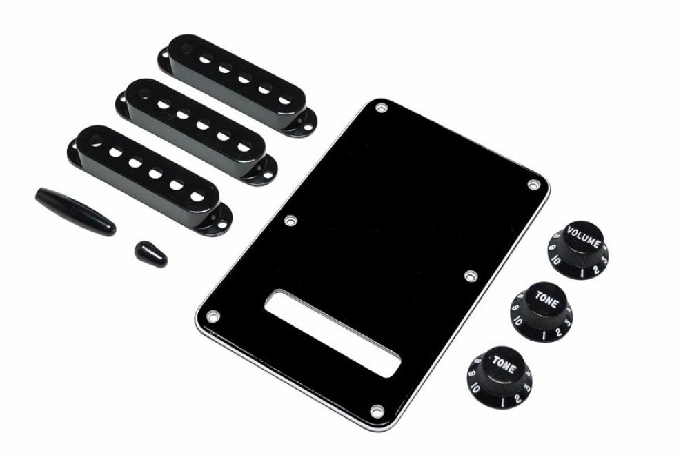 Fender Black Accessory Kit Strat - Gałki-covery-maskownica 0991363000