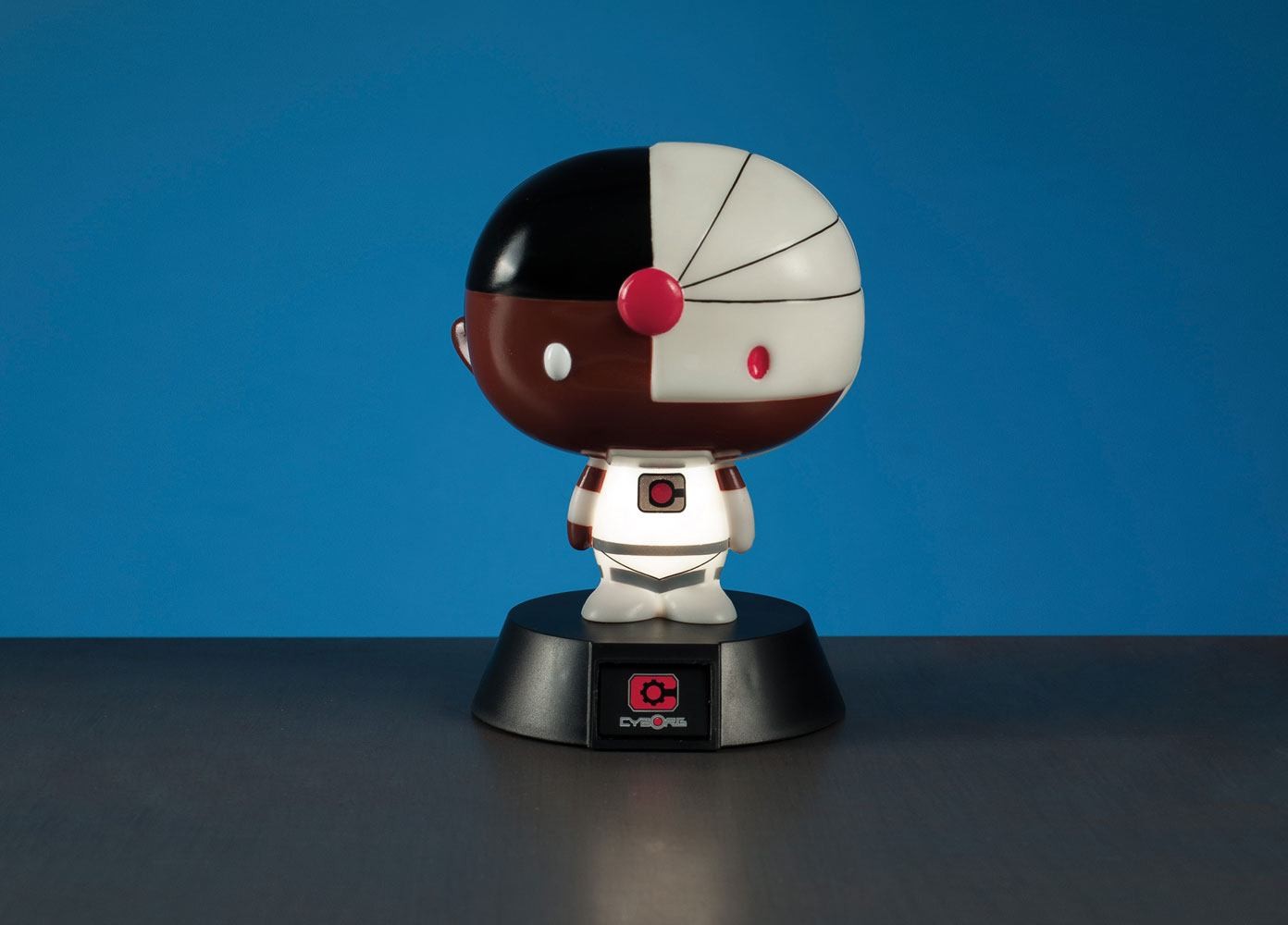 Lampka DC Comics 3D Cyborg 10 cm Heo