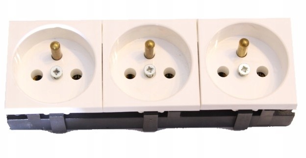 Mosaic 3m 135x45 Gniazdo elektryczne Białe